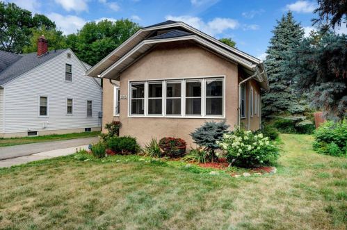 1365 Edgerton St, Saint Paul MN  55130-3429 exterior