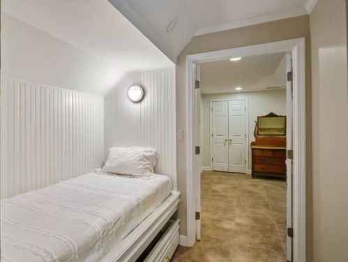 4581 Elizabeth Ln, Atlanta GA  30339-5323 exterior
