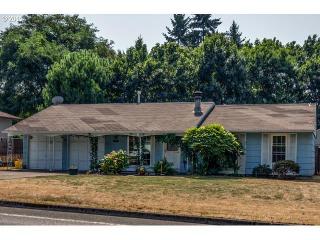 8064 Clackamas Rd, Portland OR  97267-4417 exterior