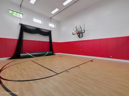 740 67th Pl, Willowbrook IL  60527-5307 exterior