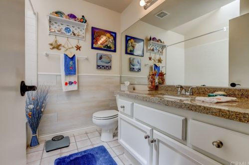 8100 Kennedy Rd, Anaheim CA  92808-2208 exterior