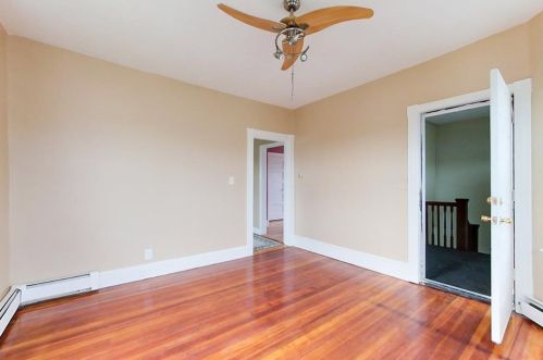 36 Gillen St, Providence, RI 02904-2351