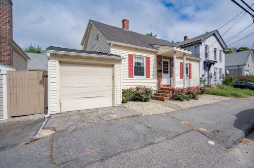 71 Birch St, Biddeford, ME 04005-3314