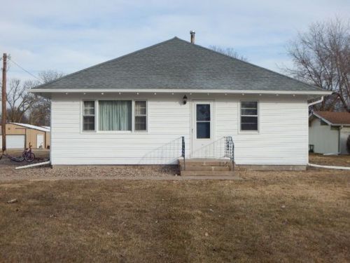 410 Forbes Ave, Wanda, NE 68956