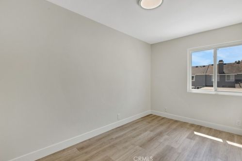 49 Thicket, Irvine CA  92614-7950 exterior