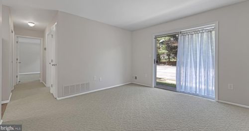 24 Azalea Ct, Trenton, NJ 08648-4814