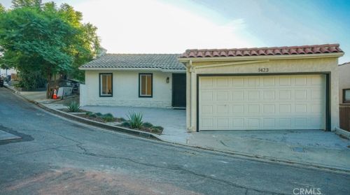 1423 Stanford Dr, Glendale, CA 91205-3614
