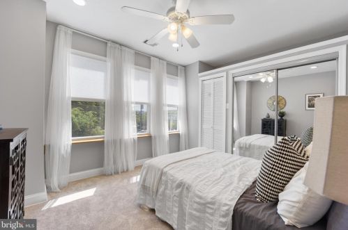 2450 4 St, Philadelphia PA 19148-4713 exterior