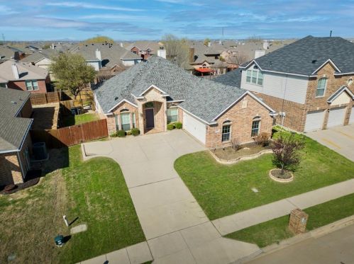 424 Cold Mountain Trl, Fort Worth, TX 76131-4533