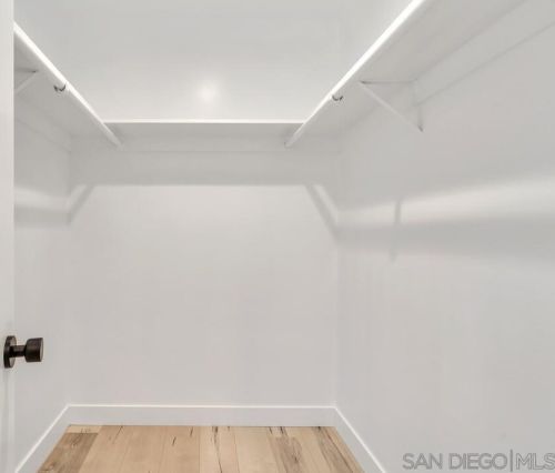 160 El Valle Opulento, Vista CA 92083-7708 exterior