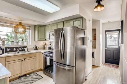 773 Locust St, Denver CO 80207-3942 exterior