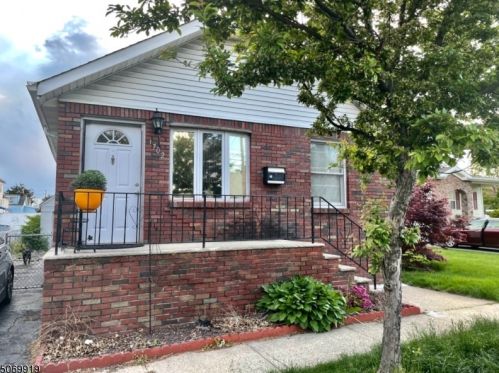 1702 Lawrence St, Rahway, NJ 07065-5110