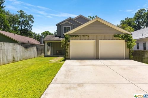 1035 Timber Elm, Seguin TX  78155-1138 exterior