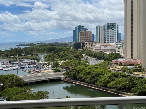 1551 Ala Wai Blvd, Honolulu HI  96815-1011 exterior