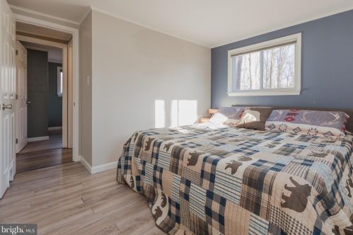 49 Pileated Woodpecker Ln, Hedgesville WV  25427-5384 exterior