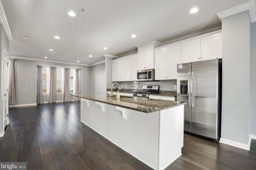 1605 Regent Manor Ct, Silver Spring MD 20904-2270 exterior