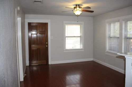 2602 Canterbury St, Austin TX  78702-5621 exterior