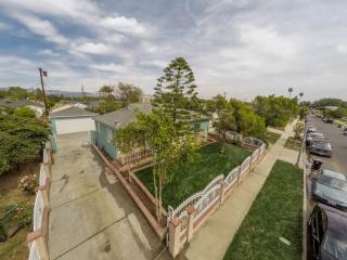 8924 Greenbush Ave, Los Angeles, CA 91331-6229