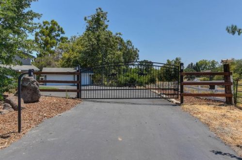 9326 Cherry Ave, Citrus Heights, CA 95662-2210