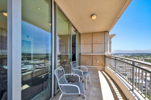 5144 Scholarship, Irvine CA  92612-5696 exterior