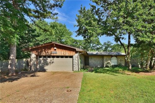 2622 Cedar Oak Dr, Edmond, OK 73013-7657