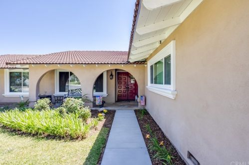 1274 Oak Mesa Dr, La Verne, CA 91750-1517