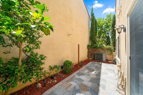 155 Pathway, Irvine CA  92618-8846 exterior