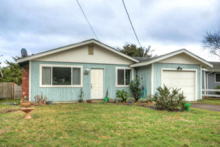 1406 Nye St, Newport, OR 97365-2421
