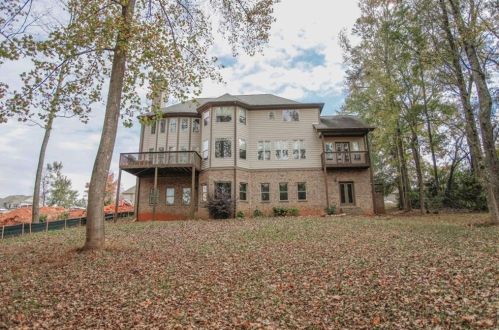 806 Low Fls Ct, Jefferson GA  30549-7943 exterior