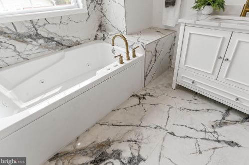 805 Colby Ave, Silver Spring MD 20912-5849 exterior