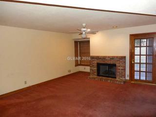 17 Pheasant Ridge Dr, Henderson NV  89014-2110 exterior