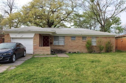 7027 Antler Ave, Dallas, TX 75217-5840