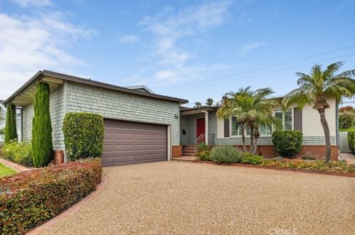 1181 Shelley St, Manhattan Beach, CA 90266-6915
