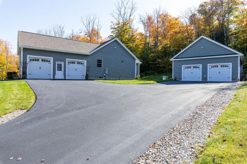 96 Hartford Brook Rd, Deerfield, NH 03037-1632