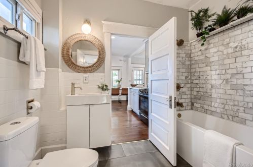 2811 4 Ave, Denver CO 80203-4008 exterior