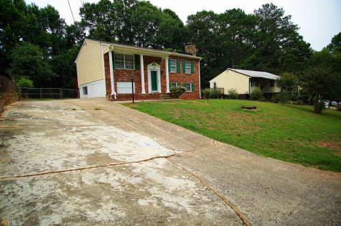 978 Boca Raton Dr, Forest Park, GA 30297-3400