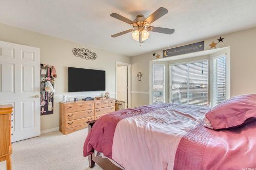 5442 Aristada Ave, Taylorsville UT 84081-5200 exterior