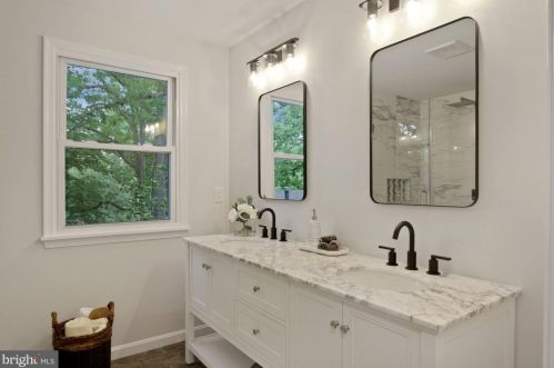 6511 Kansas Ln, Silver Spring MD  20912-4719 exterior