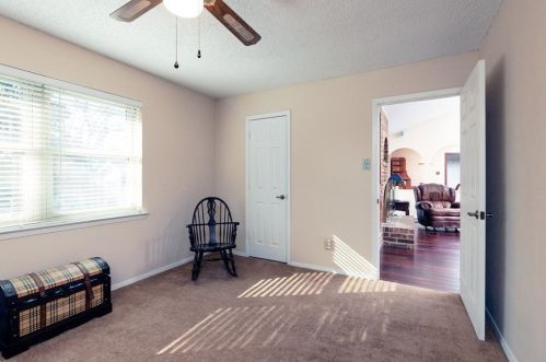 6504 Victoria Ave, Fort Worth TX  76180-8048 exterior