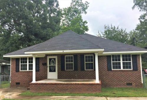 5 Jenkins St, Barnesville, GA 30204-1318
