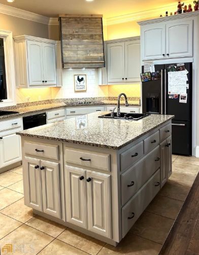 1939 John Call Rd, White Stone, GA 30175-1724