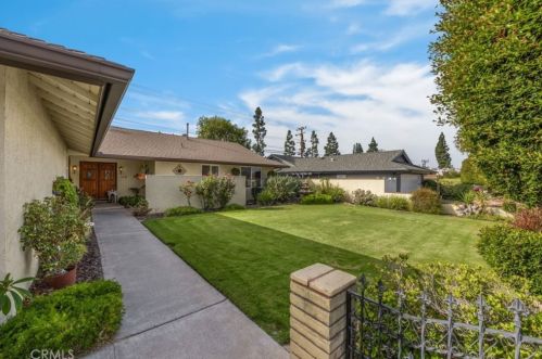 3130 Vanowen Ave, Orange, CA 92867-4437