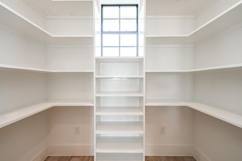 1319 Palomino Trl, Angleton TX 77515-9682 exterior