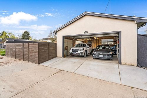 2800 Poplar St, Denver CO  80207-2945 exterior