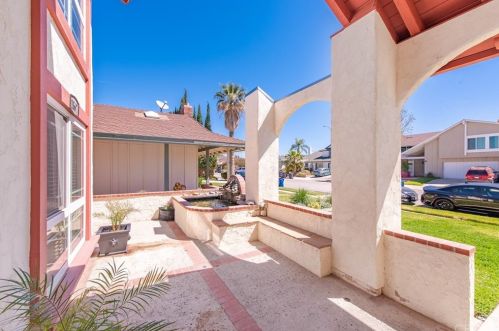 1567 Bridget Ave, Simi Valley CA  93065-3607 exterior