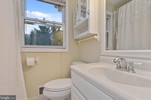 12817 Jingle Ln, Silver Spring MD 20906-3736 exterior