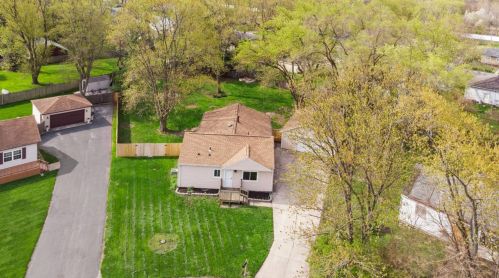 314 Oak Cir, Crown Point, IN 46307-2618
