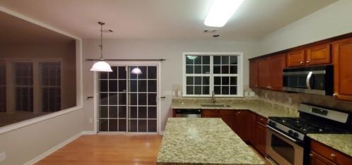 5052 Cypress Point Dr, Suwanee GA  30024-7618 exterior