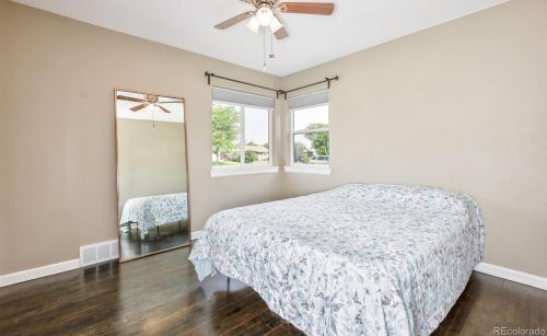 2938 Oneida St, Denver CO  80207-2913 exterior