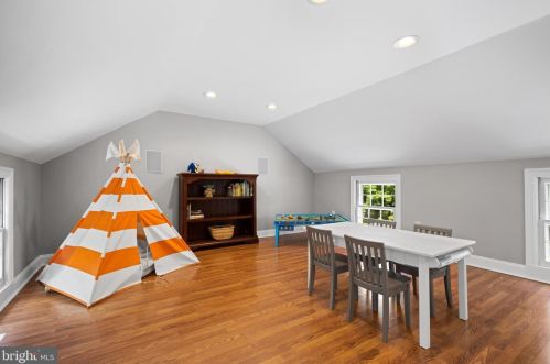 12 Nelson Ridge Rd, Princeton NJ  08540-7436 exterior